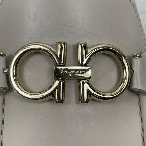 Salvatore Ferragamo Gancini Lug Sole Leather Loafers Beige Size 8.5C - Picture 6 of 16